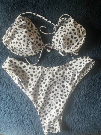 Women's sz 8 Lizaful Bikini *New