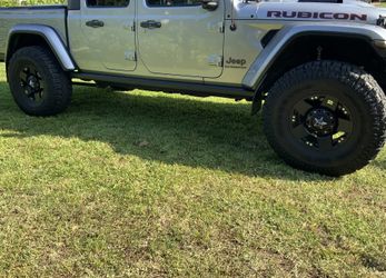 Jeep  Wrangler Gladiator Rockstars With 38x1350x17 Inch Patagonia Milestars  Offroad Tires  Universal 5 Lug  Your Truck Needs To Be Lifted  See Photos