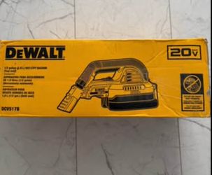 DEWALT 20V MAX Cordless 1/2 Gal. Wet/Dry Portable Vacuum (Tool Only)
