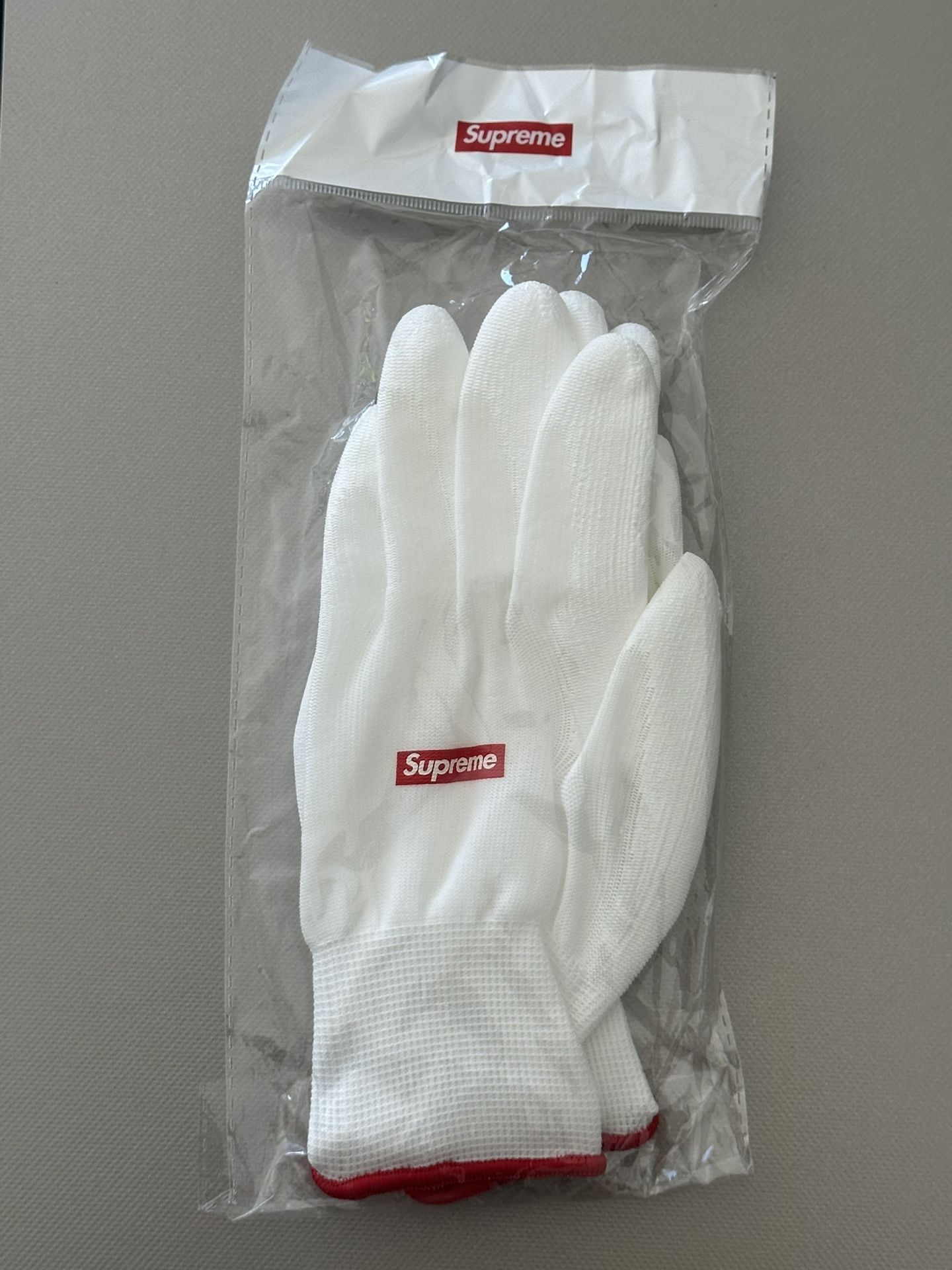 Brand New Supreme Box Logo Gloves