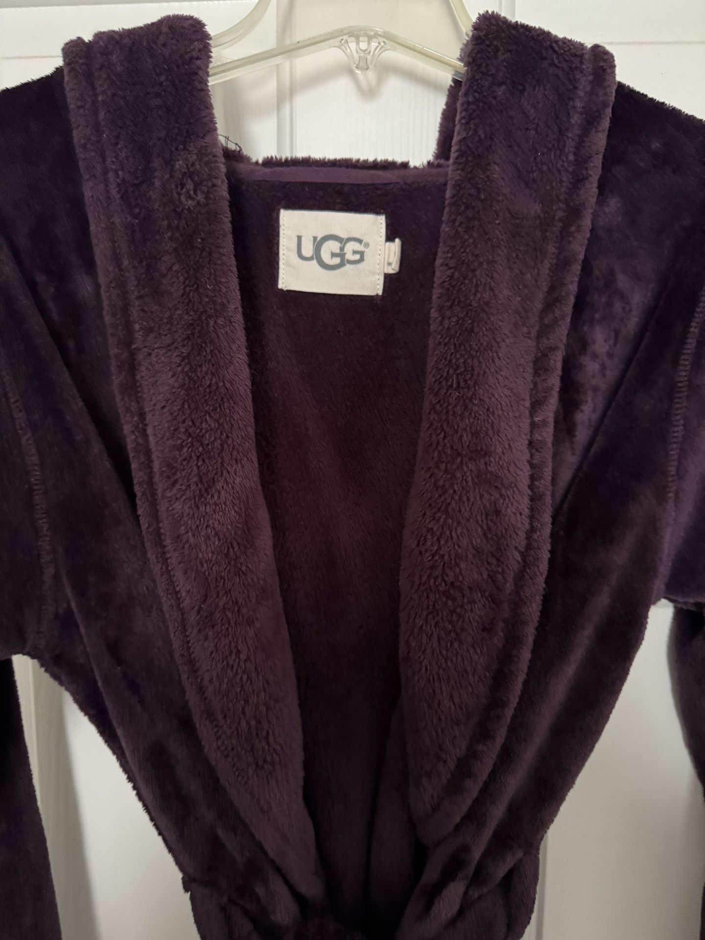 UGG Woman’s Plush Robe Size Medium 