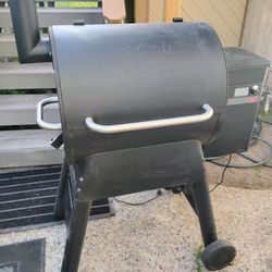 BBQ Grill/ Smoker 