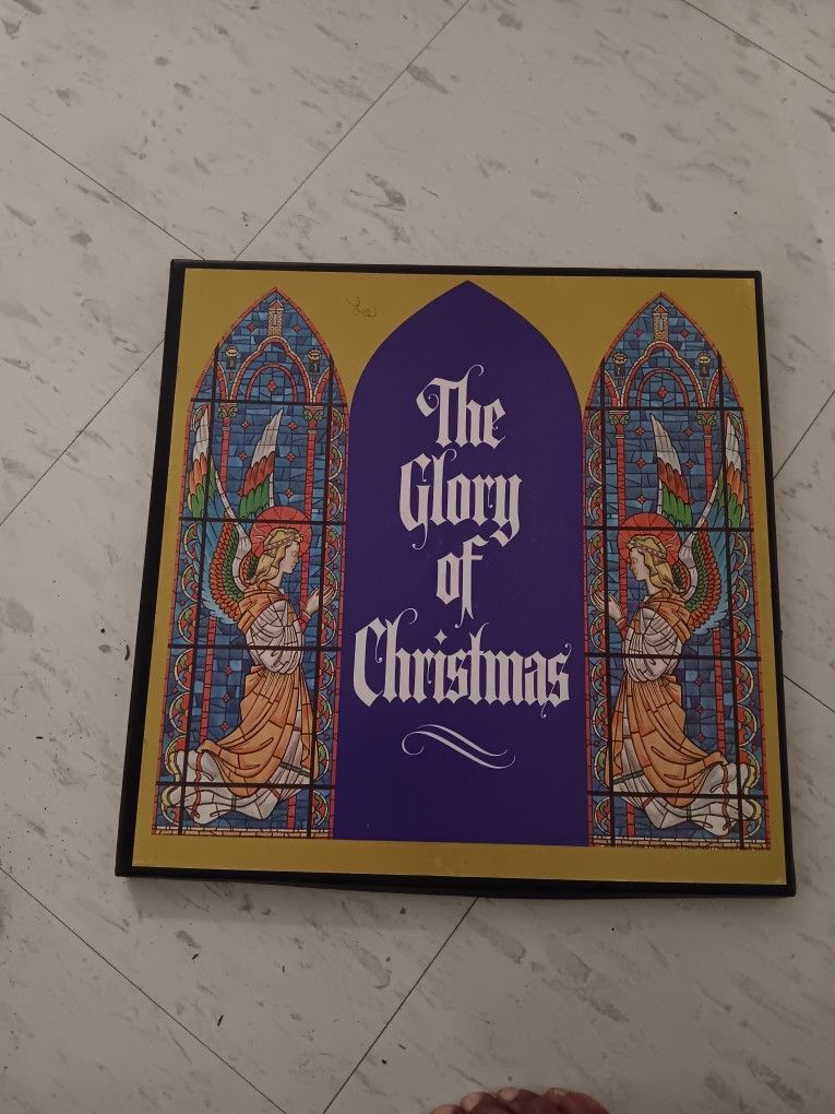 THE GLORY OF CHRISTMAS