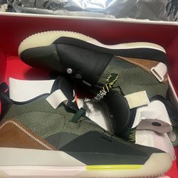 Jordan 33 Travis Scott 