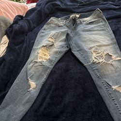Torrid Cropped Jeans 