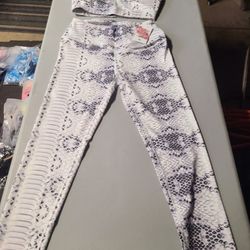 Women's Size Large Clothes 