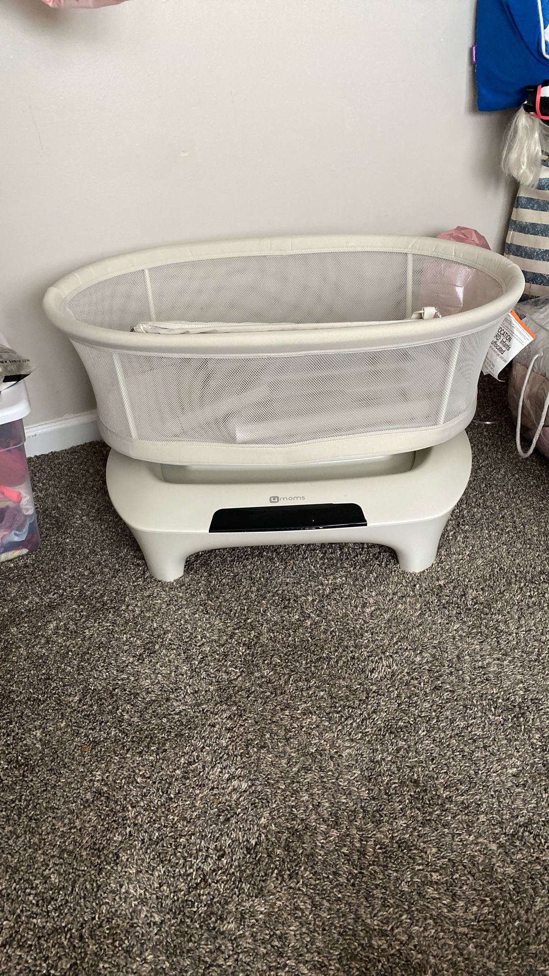 Mamaroo Bassinet