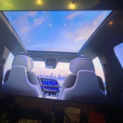 "70 Samsung Smart TV 