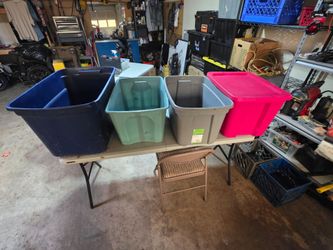 4 storage totes