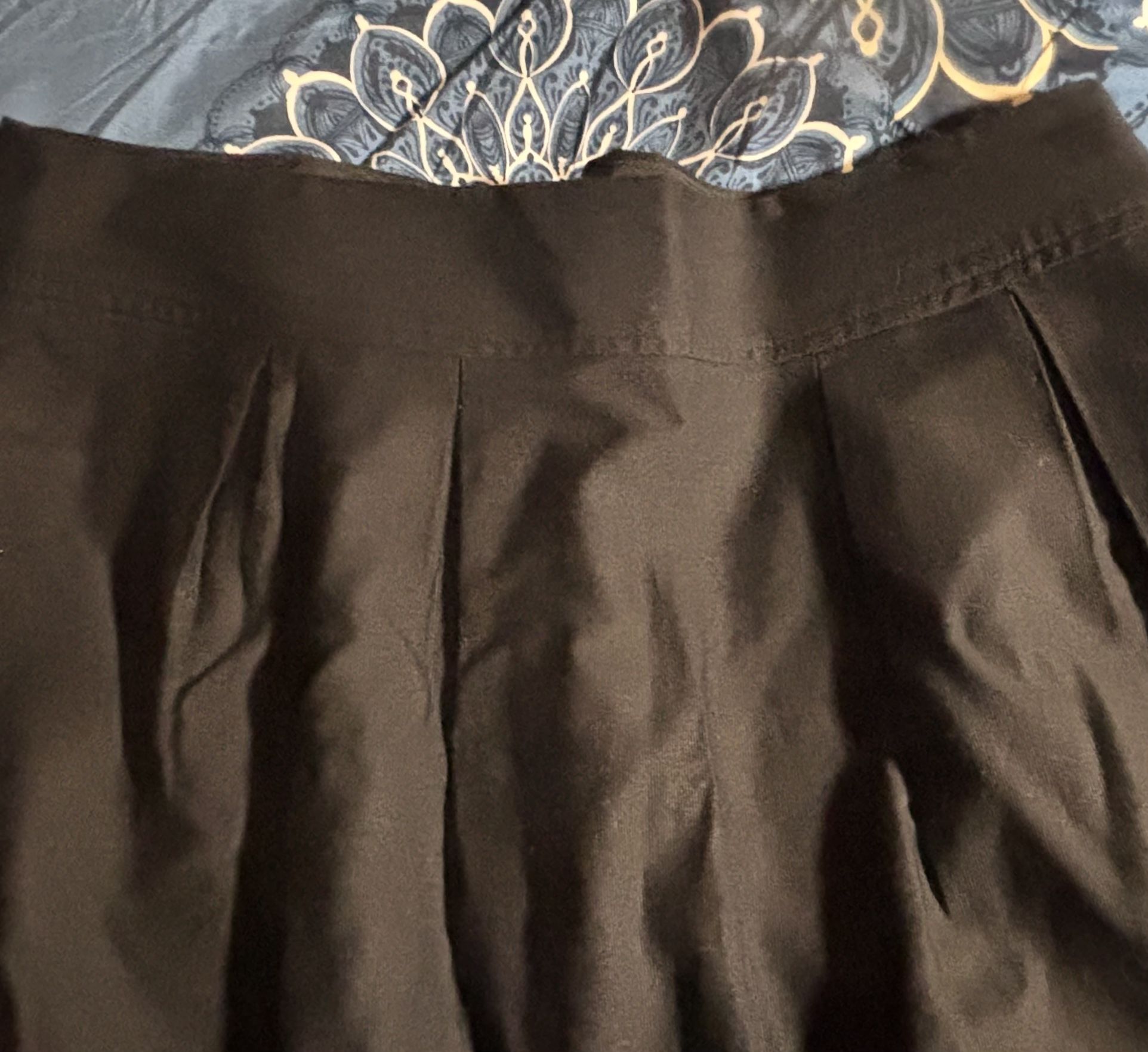 Elegant Banana Republic Black Skirt Sz 14