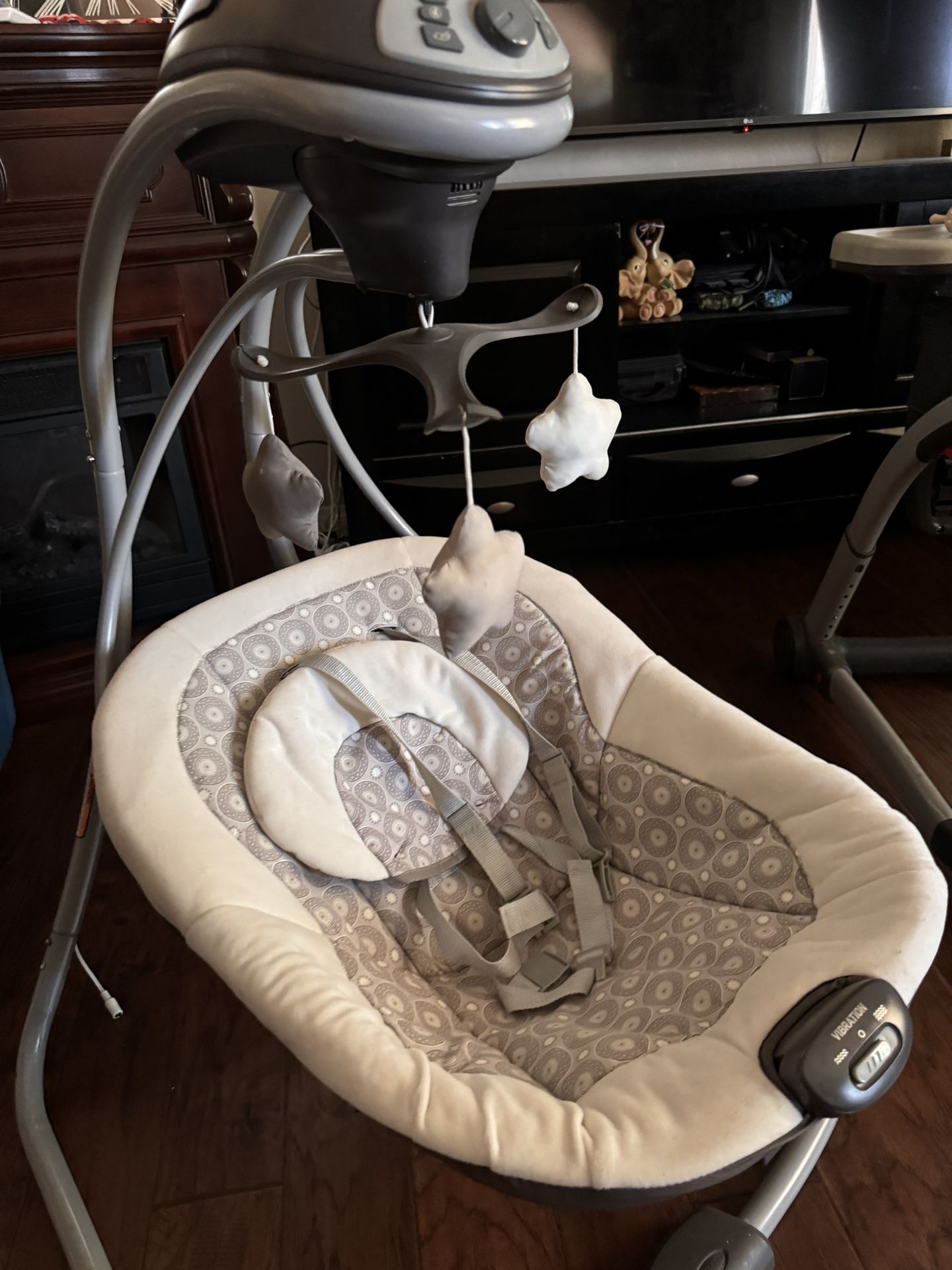 Baby Swing Graco Rocks With Music