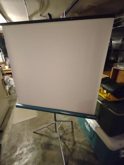 Projection Screen 