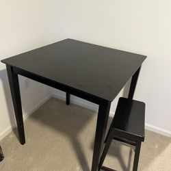 Table & 4 Stools