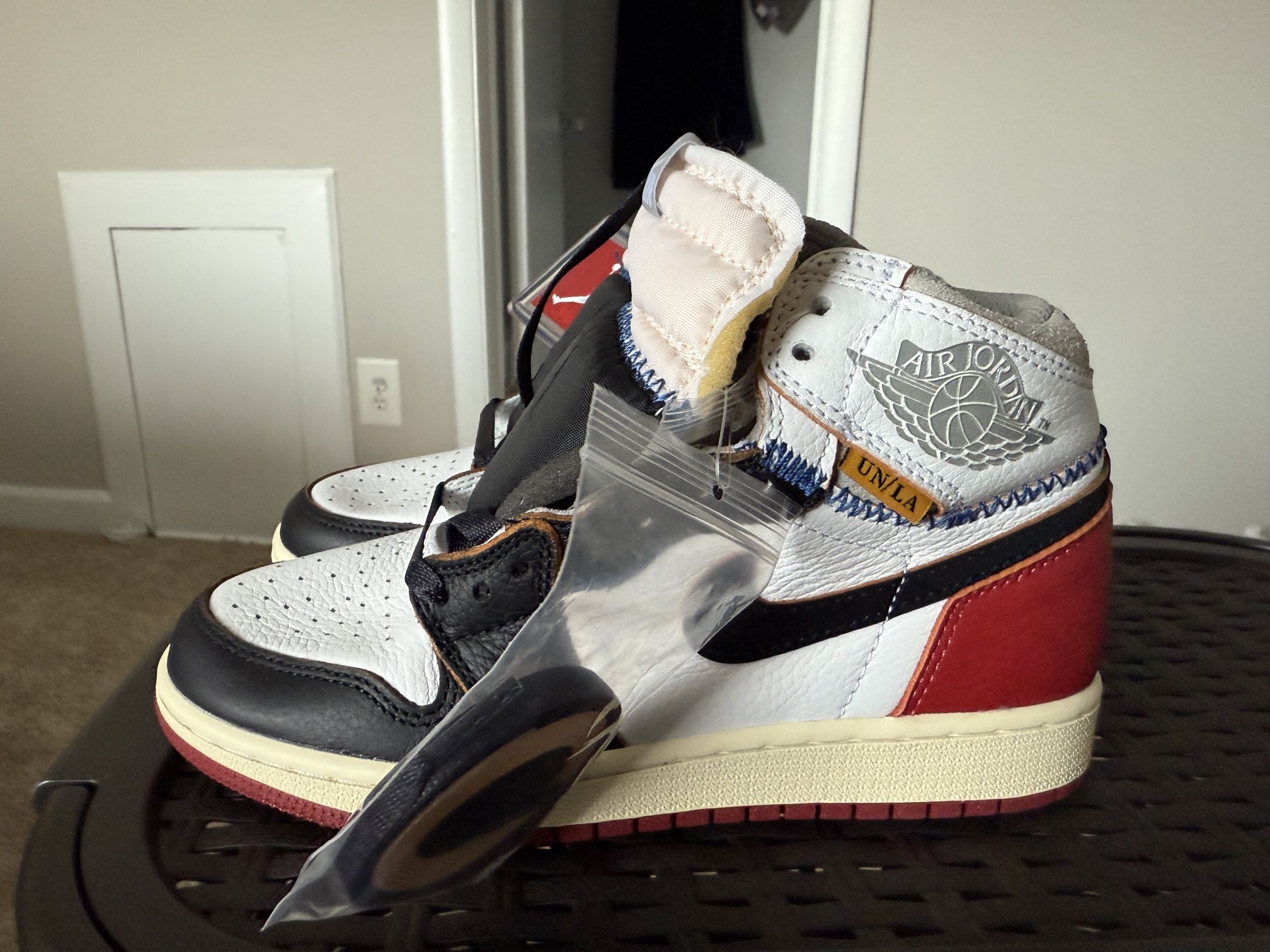 Jordan 1 Union red Black Size 4 No box Brand New 100