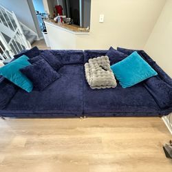 Value City Furniture Myla 2-Piece Sofa ($2000 Value!)