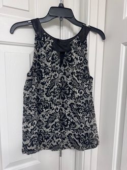 Black and White Lace Print Sleeveless Top