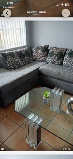 Living room set With out that table