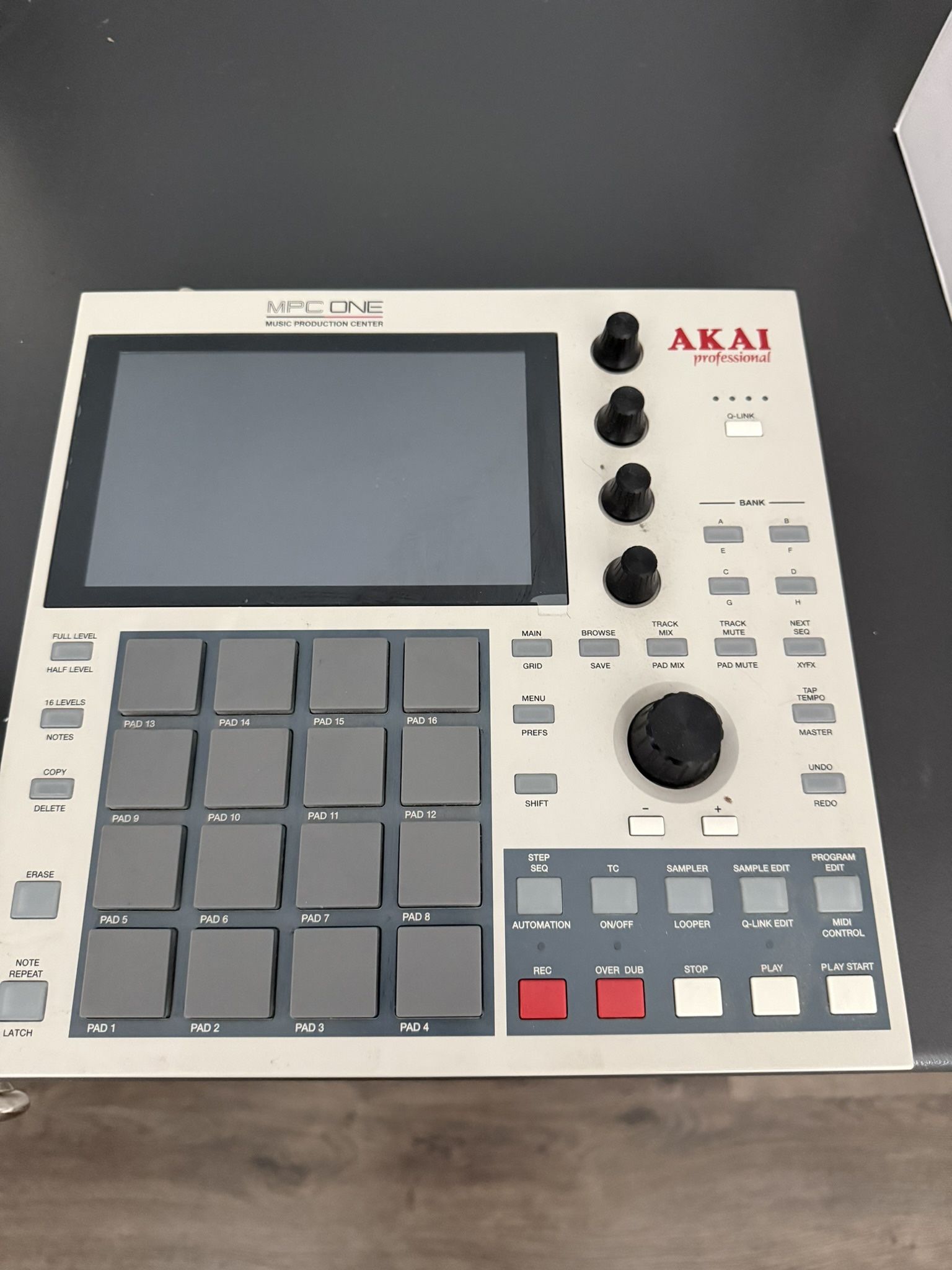 Akai MPC ONE Retro
