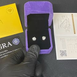 Moissonite Stud Earrings 