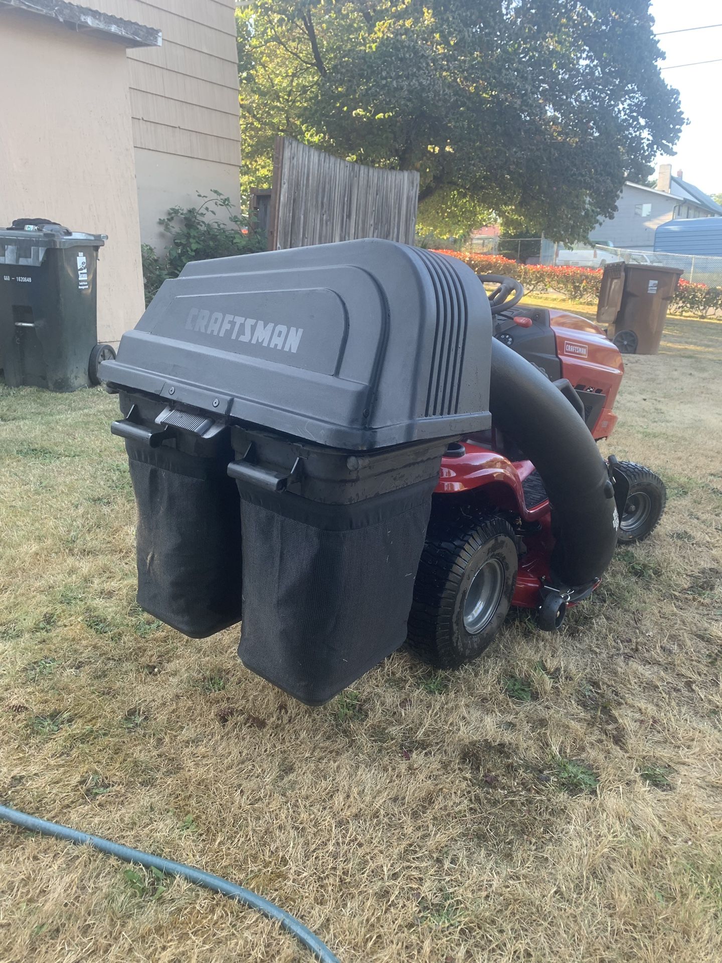 Craftsman 42” Riding Lawn Mower & Bagger for Sale in WA OfferUp