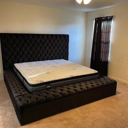 Brand New// Black Velvet Queen Storage Platform Bed Frame Cama// Mattress Sold Separately// King Size Available 