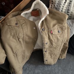 Levi Jacket 40$ Never Worn 