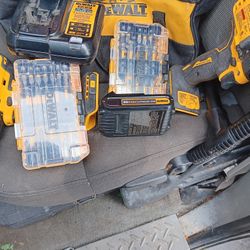 Tools DeWalt, Makita, Dremel, Ridgid Sale Or Trade