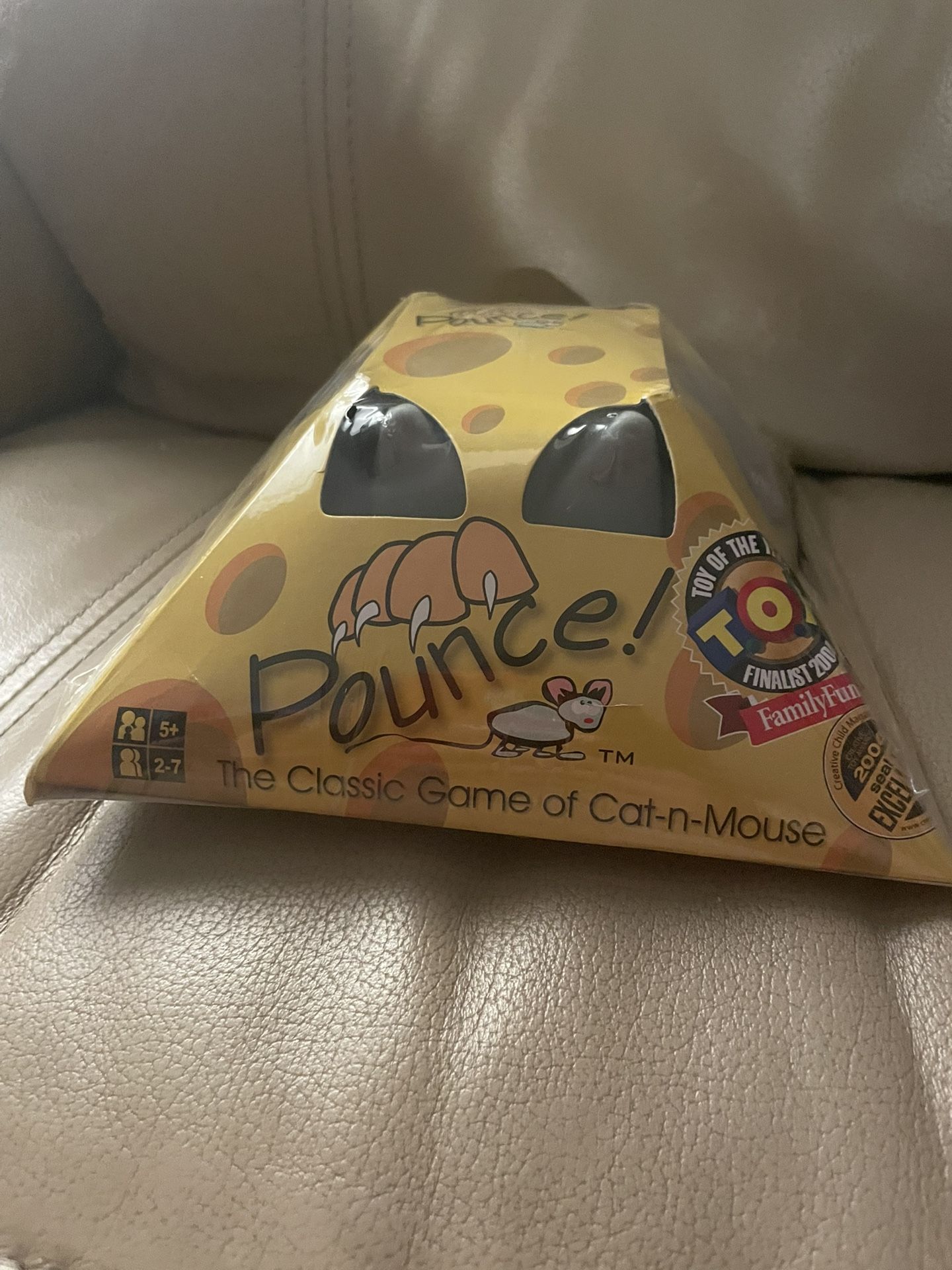 Pounce! Cat-n-Mouse Game New Sealed Fun Family Night Board Gaming Kids Adults