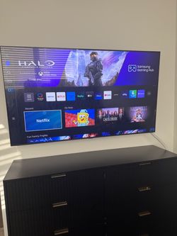 55 inch tv with our without full motion wall mount