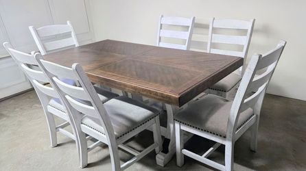 Dining table set
