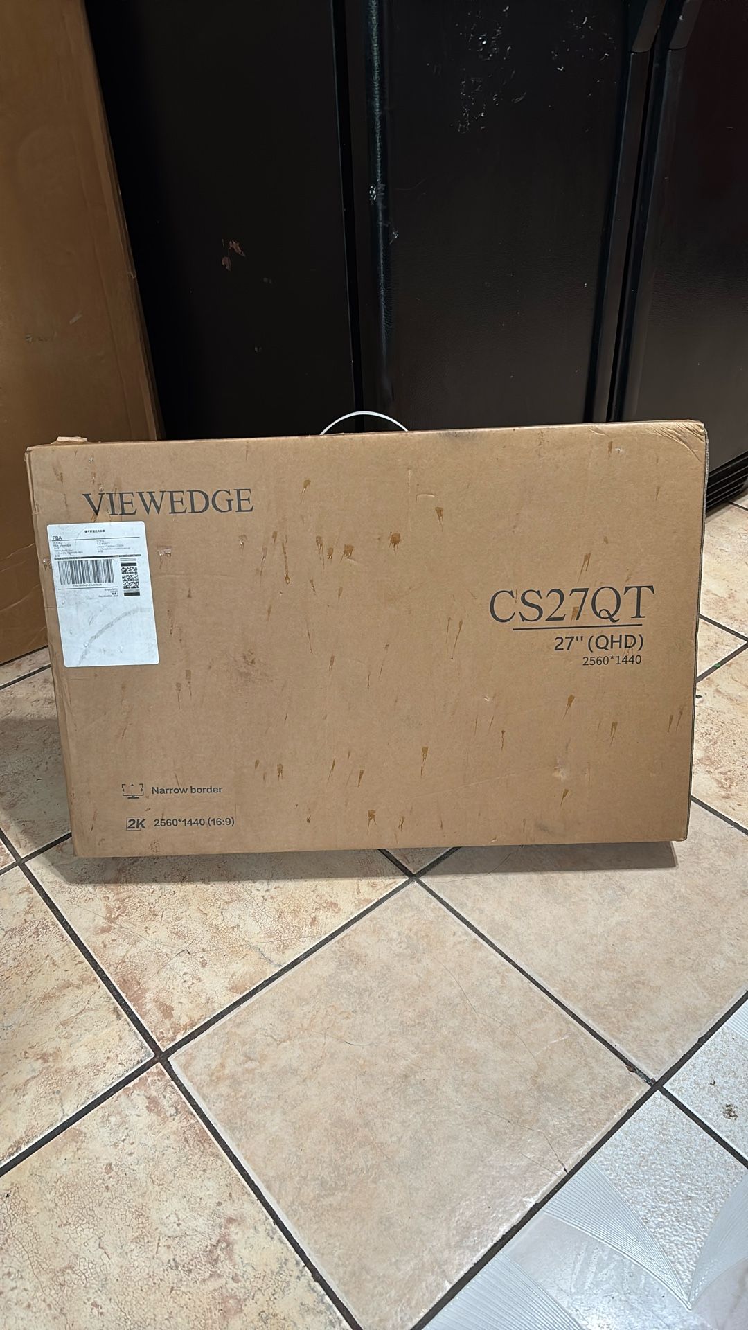Monitor 27”