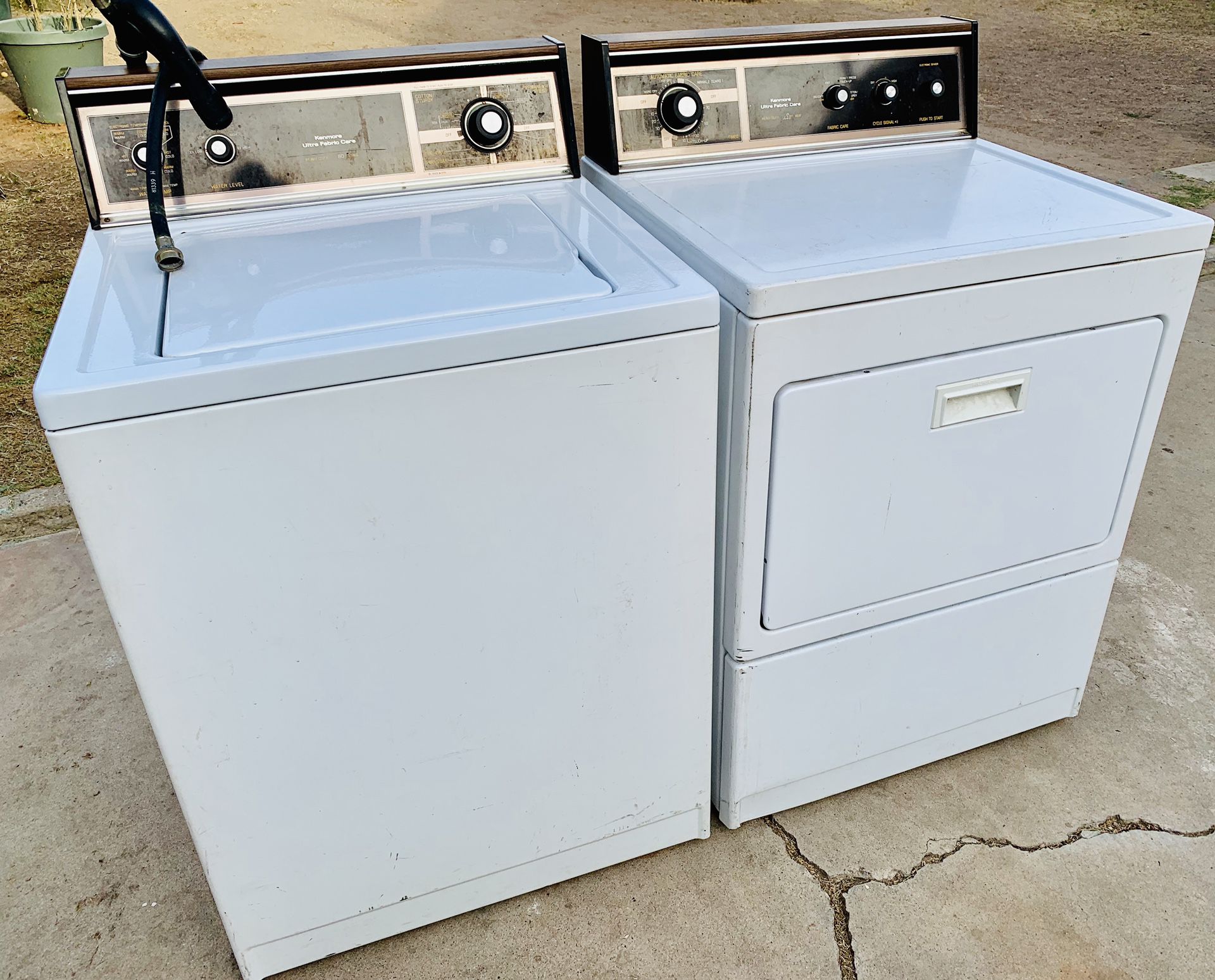 Kenmore Clean Older Model Washer & Gas Dryer Combo