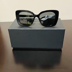 NWT! Black Chanel Square Sunglasses With Polarized Lenses for Sale in  Alhambra, CA - OfferUp