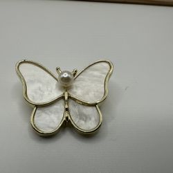New Mother of pearl Brooch pin butterfly 