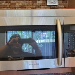 Samsung 1.6 cu. ft. Over-the-Range Microwave