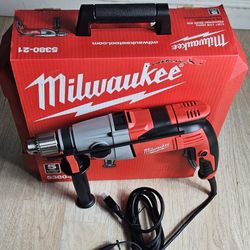 Milwaukee Heavy- Duty Hammer Drill 1/2