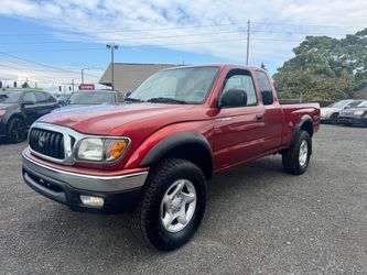 🔥 2002 Toyota Tacoma XtraCab Limited 4x4 🔥 These first-generation Tacomas are getting harder to find—especially with the SR5 TRD package and 4x4!