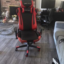 Used gaming chair