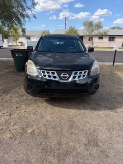 Nissan Rogue Black SUV 2012