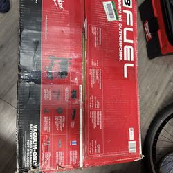 Wet and Dry Vacuum 6 Gallons  Cordless 