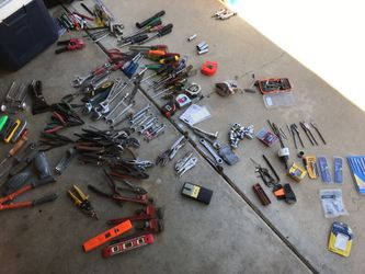 Basic tools/ carpentry/ drywall tools