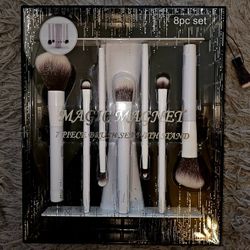 7 Piece Magnet Brush Set With Stand