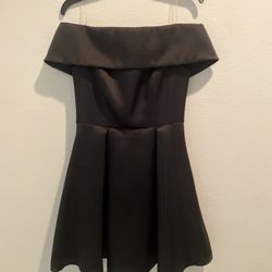 Little Black Off The Shoulder Dress Size 3/4