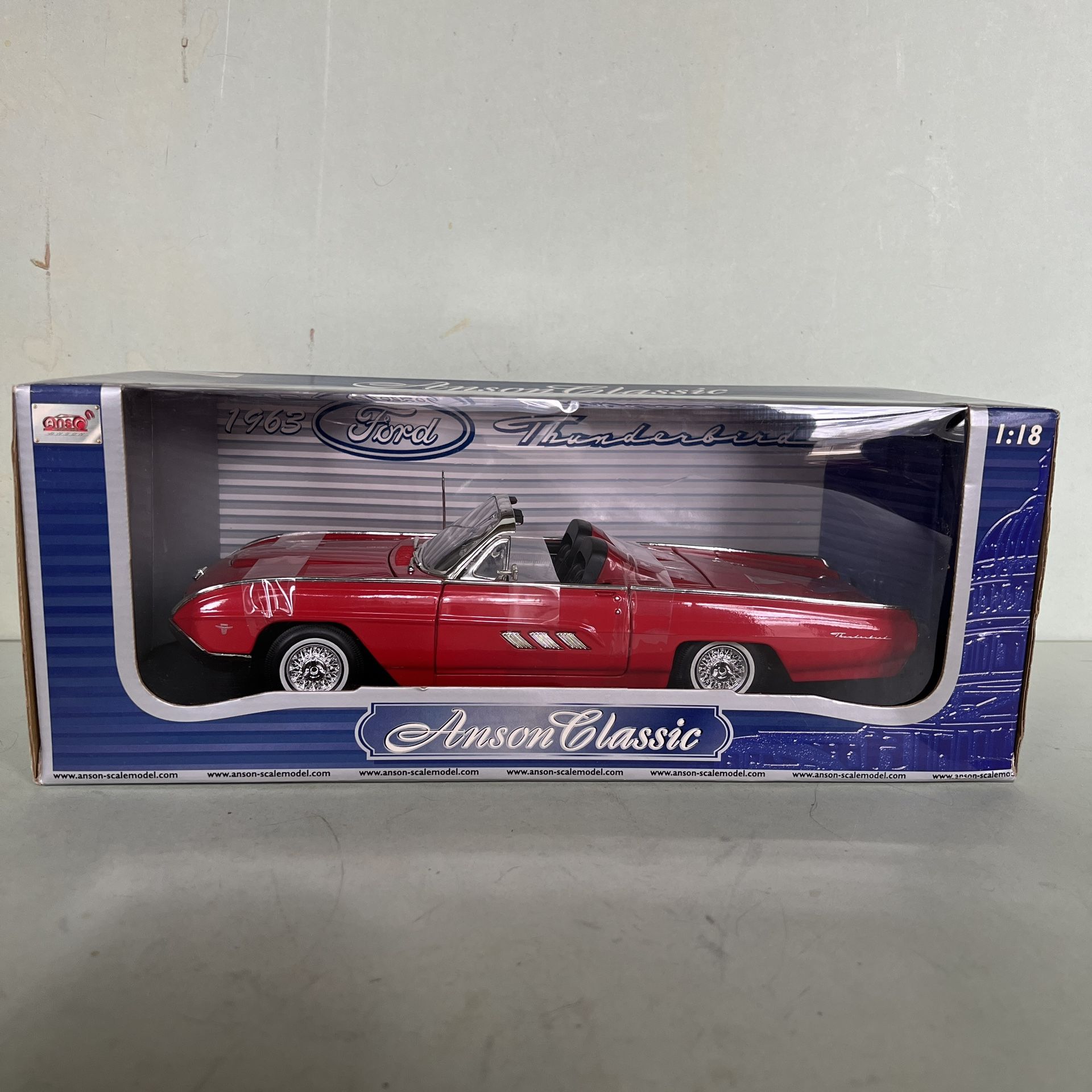 1963 Ford Thunderbird Anson Classic 118 Diecast Car PRE OWNED