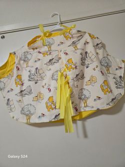Custom made winnie the pooh carseat cover