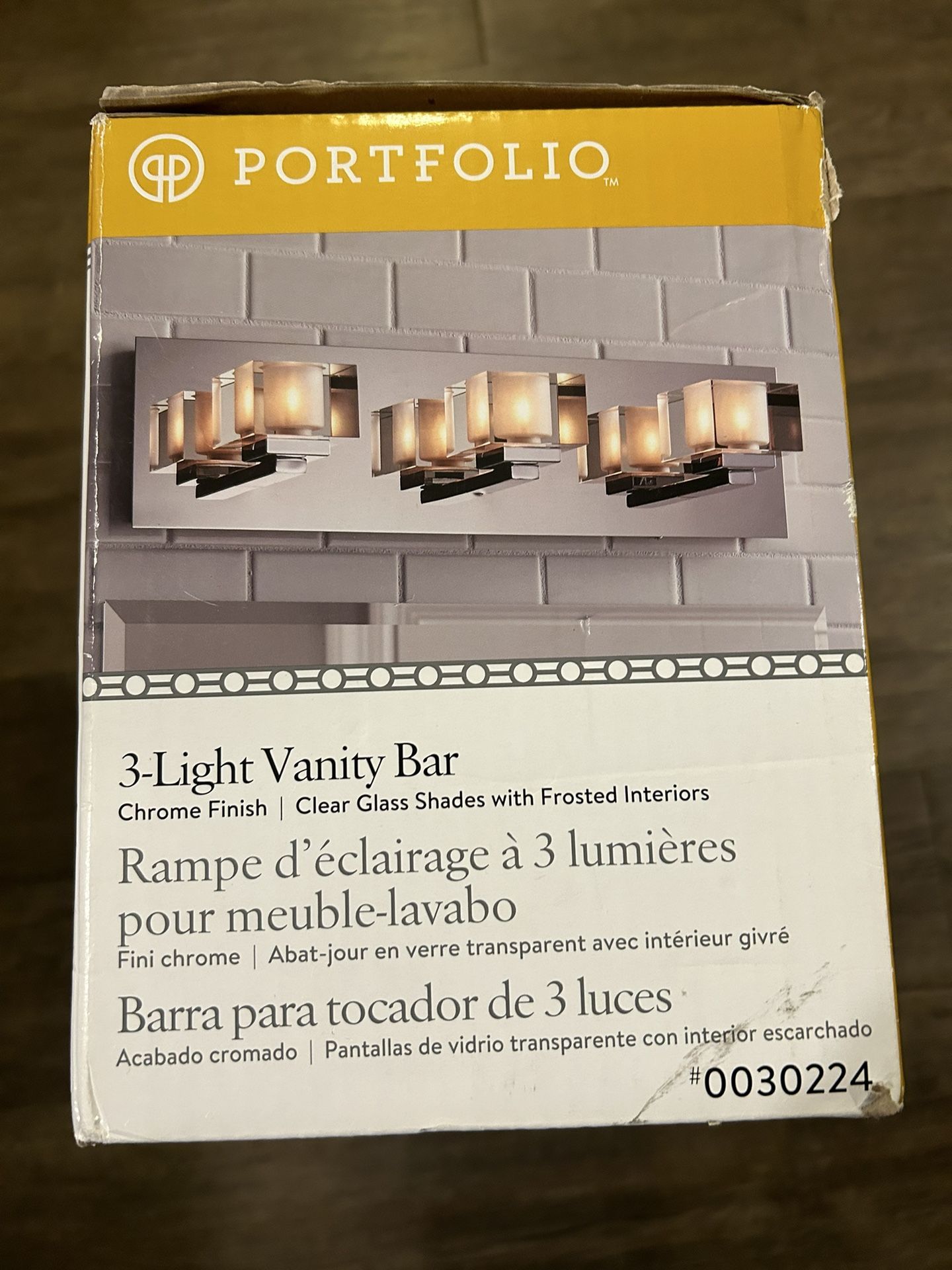 3 Light vanity Bar 