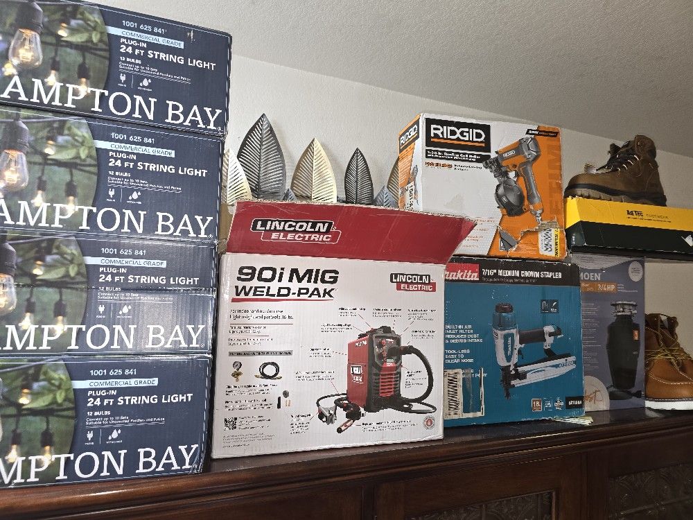 Lincon Welder New In Box Gas / Electric .nueva De Los 2 $295