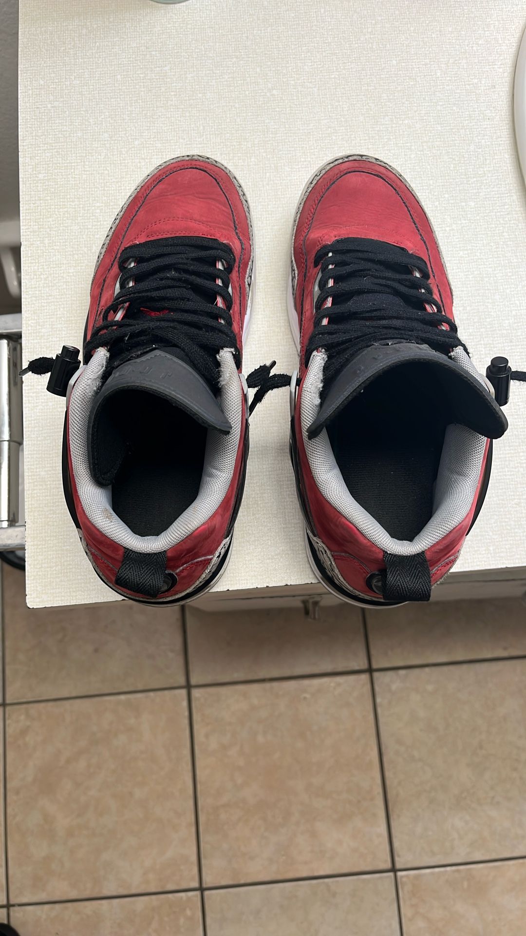 Air Jordan Spizike Low Toro Red