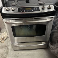 GE Gas Stove