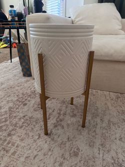White Ceramic Planter with Gold Metal Stand